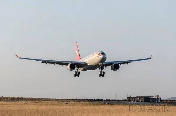 天津航空新開(kāi)重慶至明斯克“客改貨”包機(jī)航線