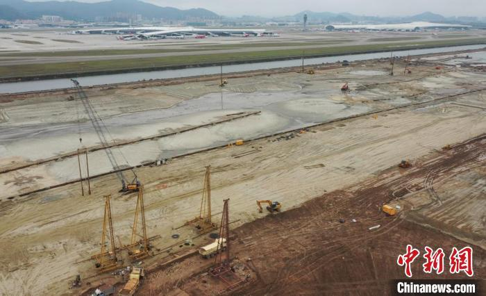 深圳機(jī)場第三跑道已形成陸域 國際航空樞紐建設(shè)加速