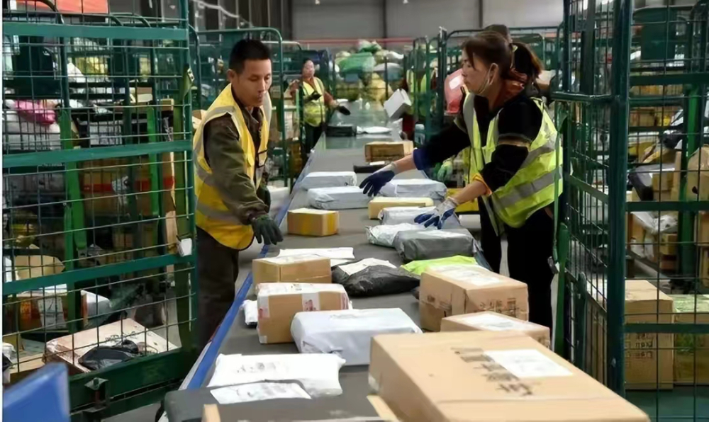 30kg中國(guó)寄到美國(guó)快遞一般多少錢？不同快遞公司費(fèi)用對(duì)比